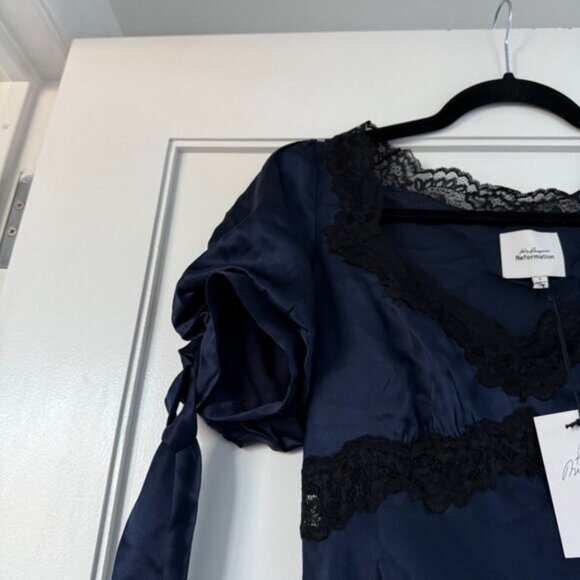 NWT Reformation Stella Silk Midi Dress Sz 0 Navy  Lace Trim Puff Sleeves w/ Tie - Picture 4 of 8